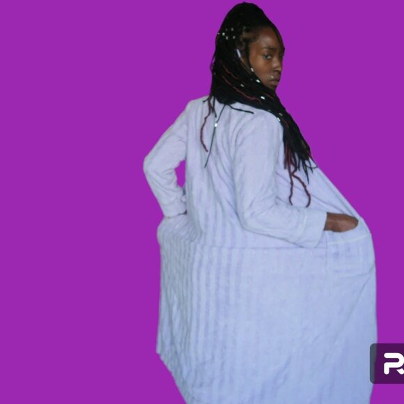 Victoria's Secret vertical stripe robe light lilac purple in medium size small. - Picture 2 of 8